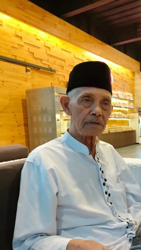 Foto sampul undangan Ambal Warso Mbahwi