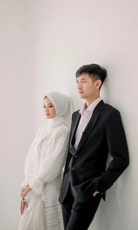 Foto sampul undangan Barok & Rr Tiara