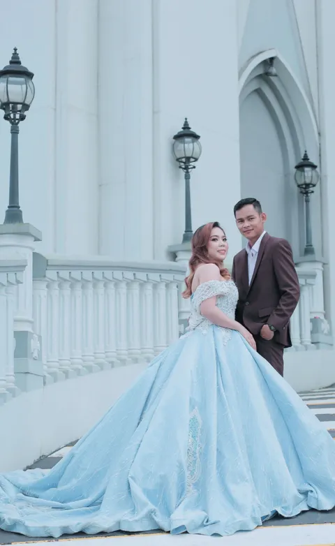 Foto sampul undangan Ester & Pius