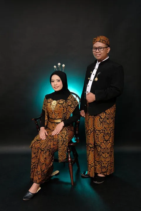 Foto sampul undangan Hanif Farras Alfalah & Revina Yoga