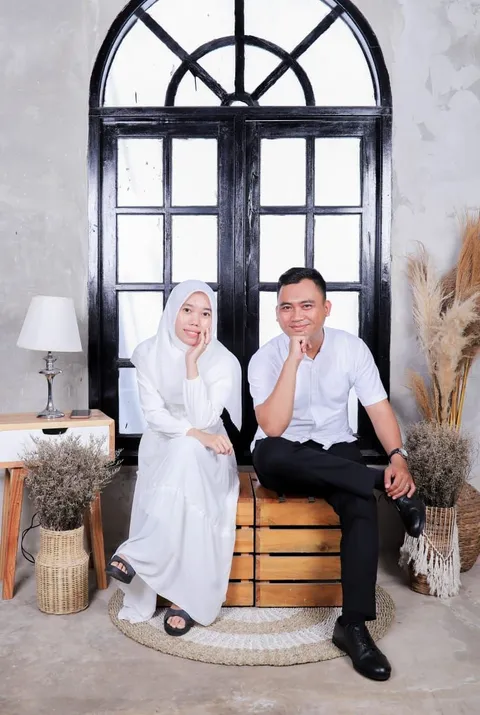 Foto sampul undangan Aziz & Mila
