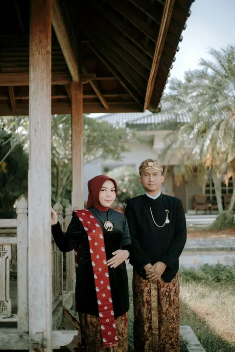 Foto sampul undangan Mareska & Rusda