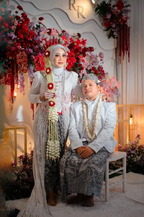 Foto sampul undangan Rendra & Rini