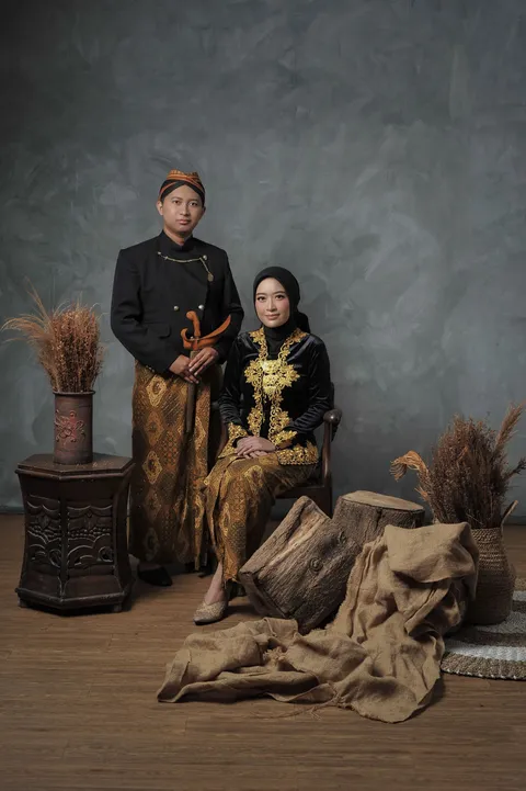 Foto sampul undangan Pernikahan & Undangan
