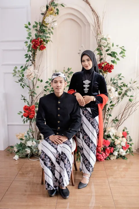 Foto sampul undangan Royan & Yulia