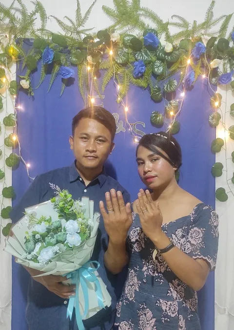 Foto sampul undangan Suzana S. Ohoiledjaan & Filex Suwarno
