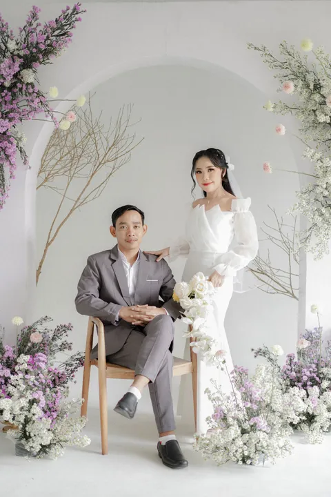 Foto sampul undangan Yofi & Fera