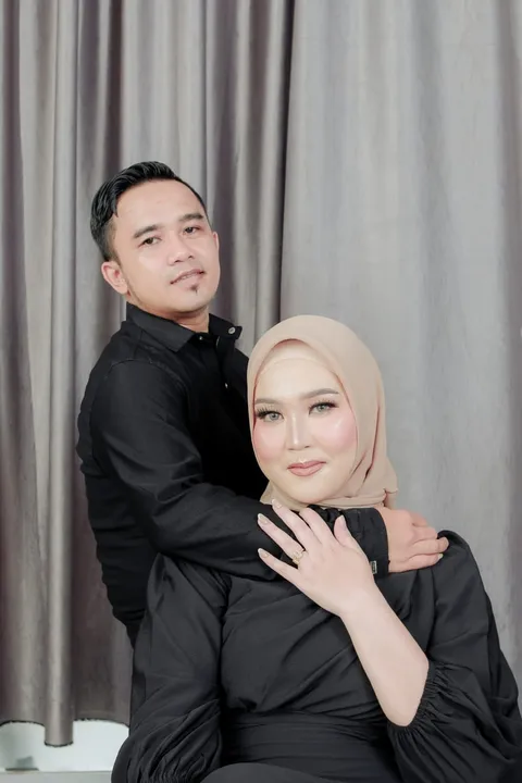 Foto sampul undangan Uly & Ukking