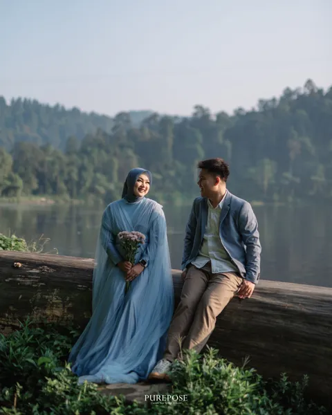 Foto sampul undangan Fawaz & Amel