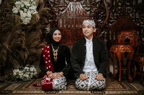 Foto sampul undangan Anggi & Triadi