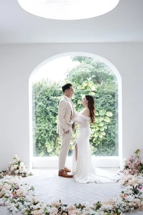 Foto sampul undangan Valensia & Sean