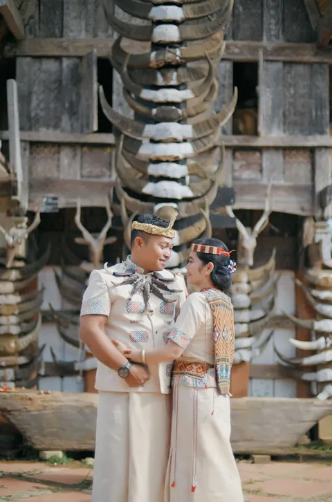 Foto sampul undangan Uli & Iin
