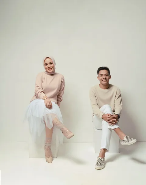 Foto sampul undangan Thya & Afit
