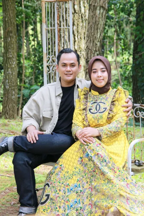 Foto sampul undangan Siti & Fikri