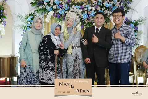 Foto sampul undangan Nay & Irfan