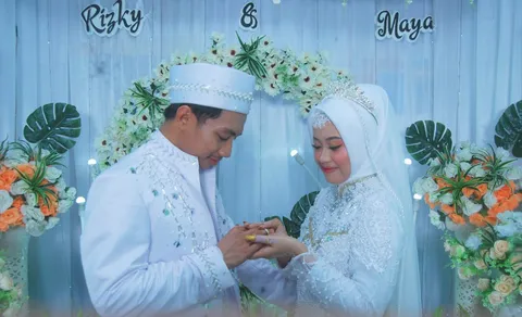 Foto sampul undangan Maya & Rizky