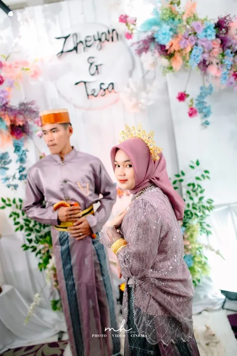 Foto sampul undangan Zheyan & Tesa