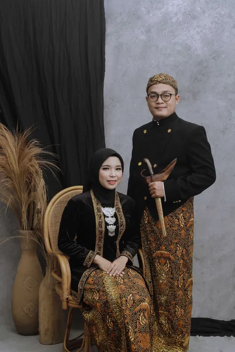 Foto sampul undangan Raka & Lisa