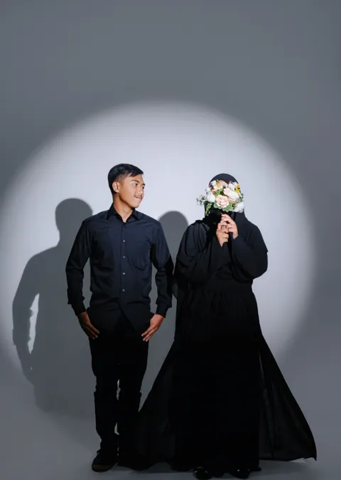 Foto sampul undangan Sani & Riksa