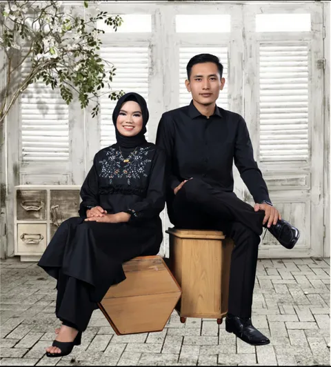 Foto sampul undangan Wahyudi & Desy