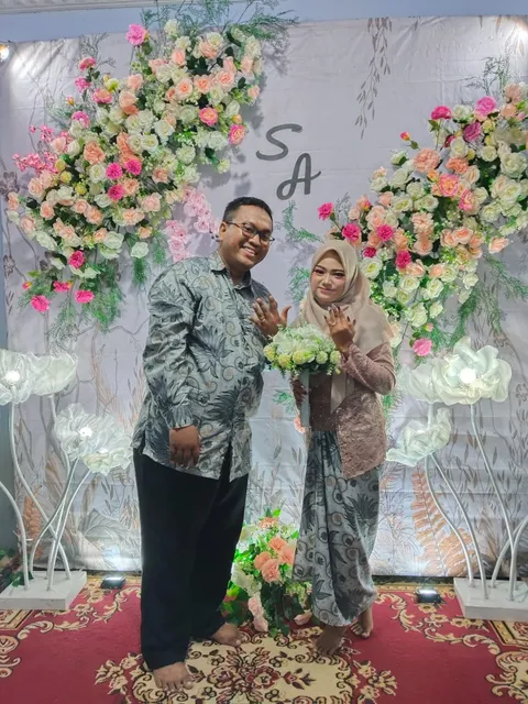 Foto sampul undangan Sarah Ambarwanti Nugrahaeni & Ade Choeri Rois