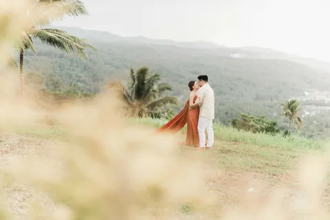 Foto sampul undangan Rifka & Theo
