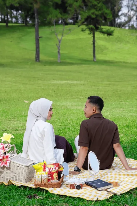 Foto sampul undangan Laras & Ichsan