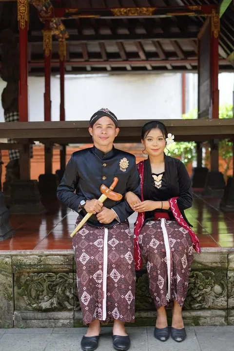 Foto sampul undangan Moge & Lina