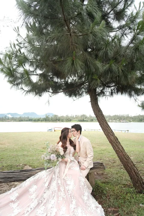 Foto sampul undangan Meicy & Juanda