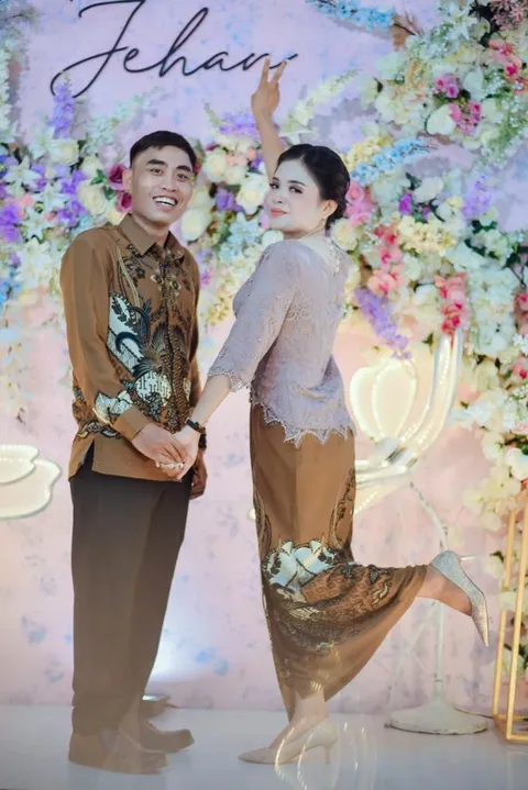Foto sampul undangan Febi & Jehan