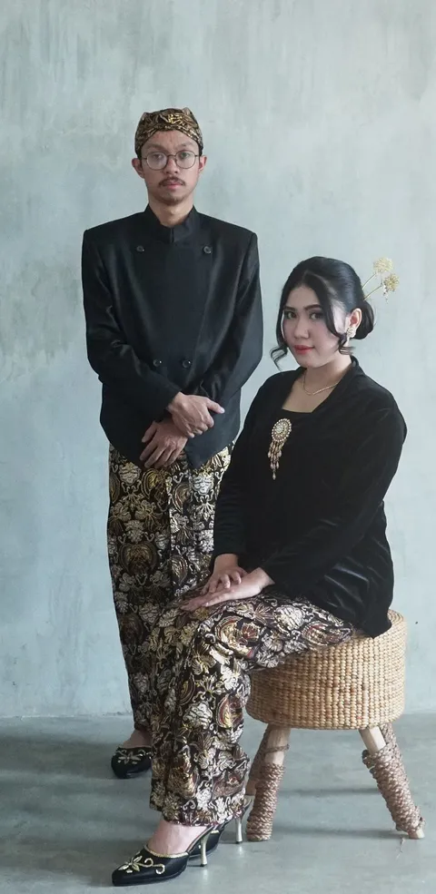 Foto sampul undangan Vito & Rika