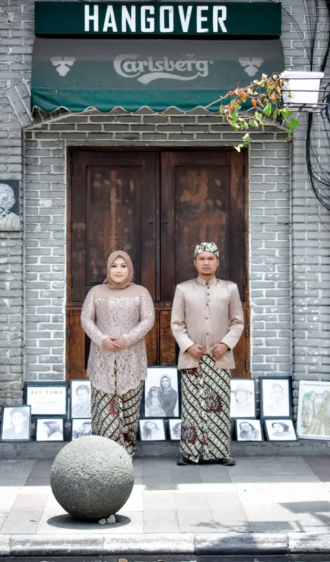 Foto sampul undangan Ikhwan & Anisa