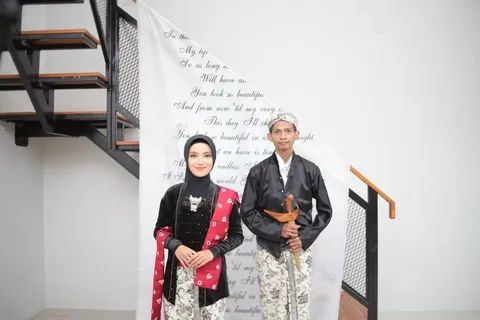 Foto sampul undangan Yayan & Revi