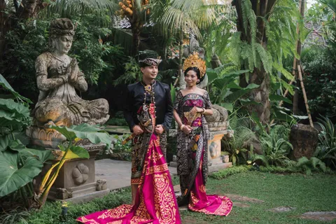 Foto sampul undangan Indah & Kawi