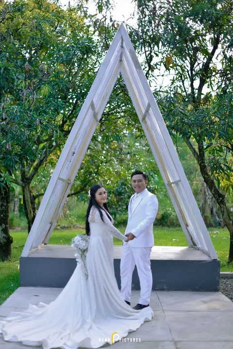 Foto sampul undangan Neng Lilis & Robi