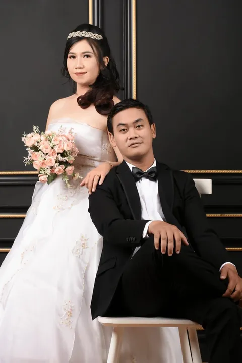 Foto sampul undangan May & Ben