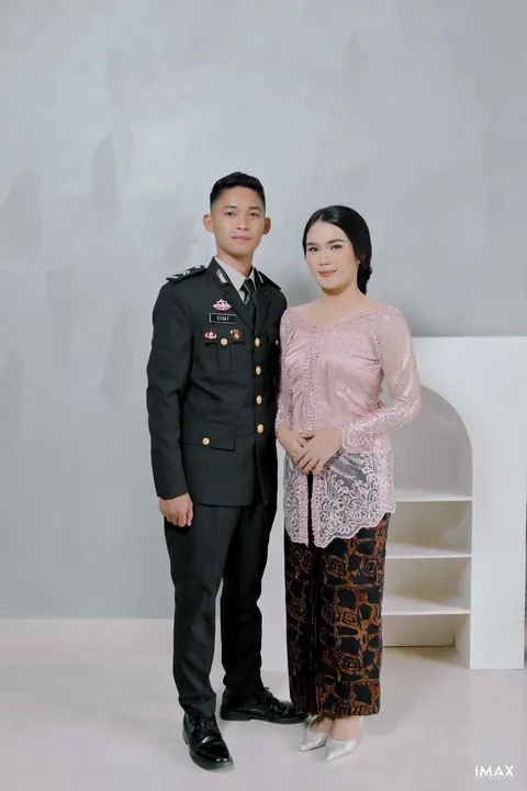 Foto sampul undangan Ely & Kirana