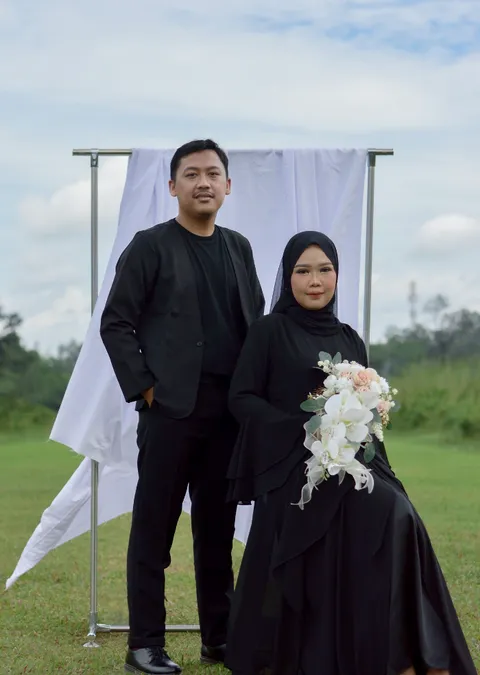 Foto sampul undangan Nizal Muhamad Fiqri & Siti Latifah