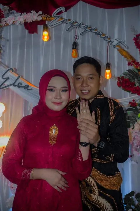 Foto sampul undangan Elsa & Dendi