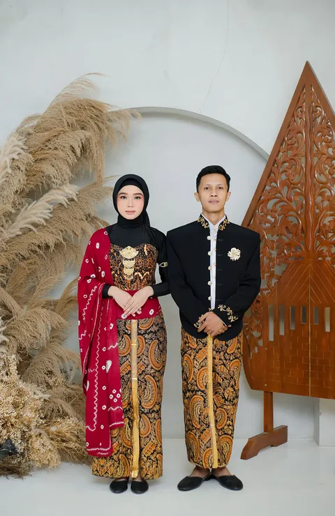 Foto sampul undangan Riziq & Fitri