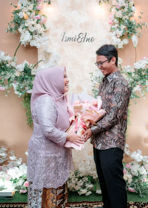 Foto sampul undangan Sutrisno & Ismiyati Ayu Mintarsih