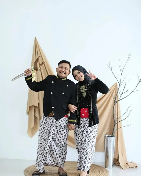 Foto sampul undangan Anggi & Rinto