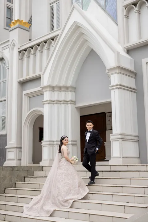 Foto sampul undangan Aron & Selvi