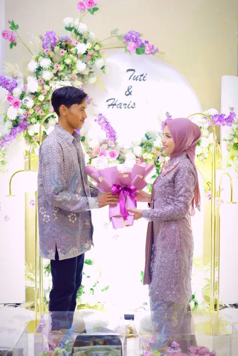 Foto sampul undangan Haris & Tuti