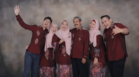 Foto sampul undangan Pembeatan & Tasyakuran Keluarga Nawawi