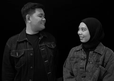 Foto sampul undangan Andrevi & Dini