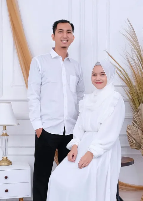 Foto sampul undangan Titin & Harun
