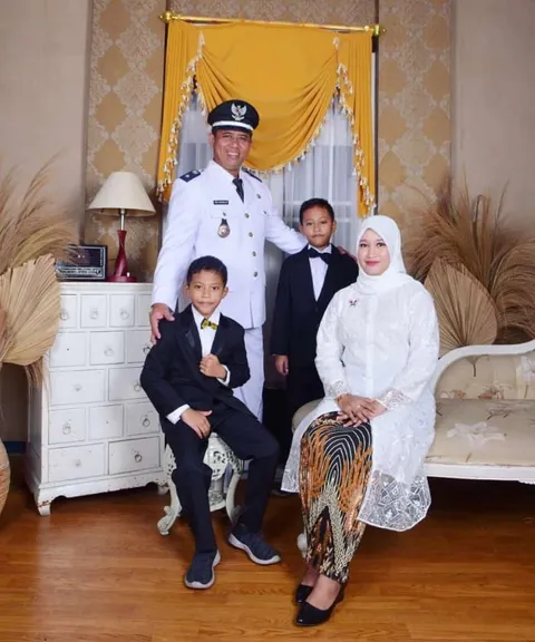 Foto sampul undangan Stefi & Amir