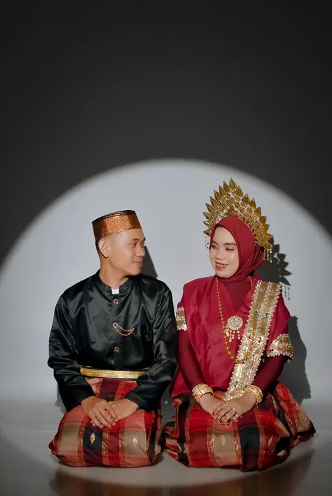 Foto sampul undangan Maing & Wiwi