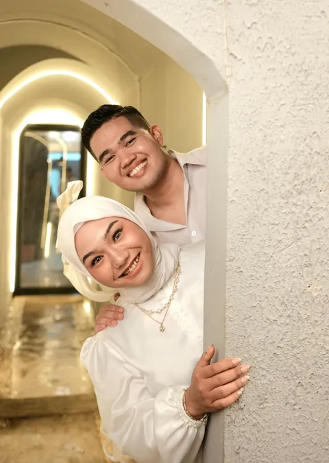 Foto sampul undangan Lisa & Mizard